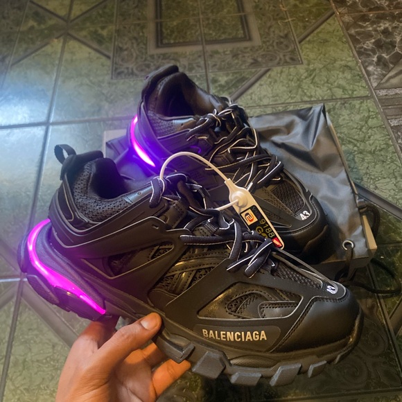 Balenciaga Black Sneakers with led lights - Picture 1 of 2